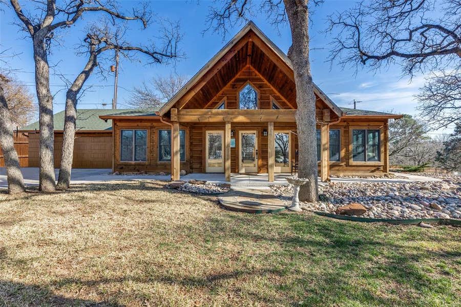 Property photo for 424 Inwood Road, Azle, TX