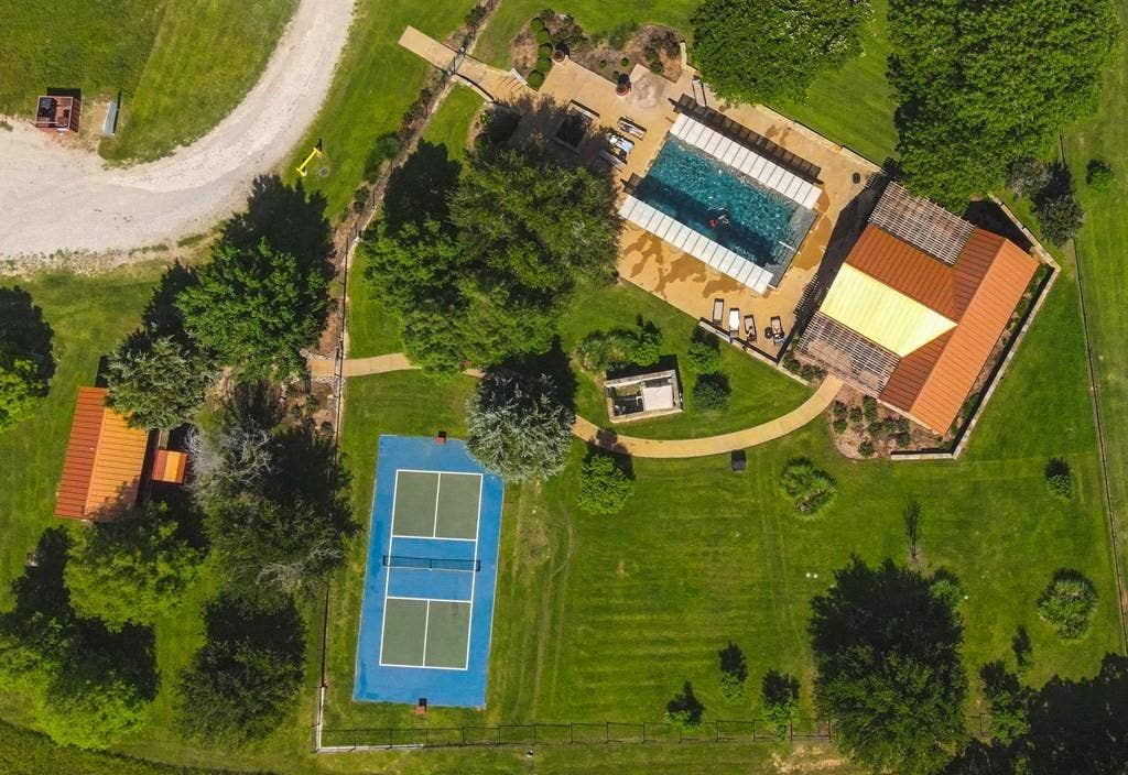 LOT 246 OVERLOOK Point, Athens, TX 75752 Bird's eye view of a pool area