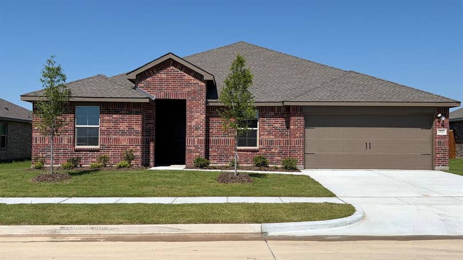 Property photo for 1921 Reveille Way, Terrell, TX