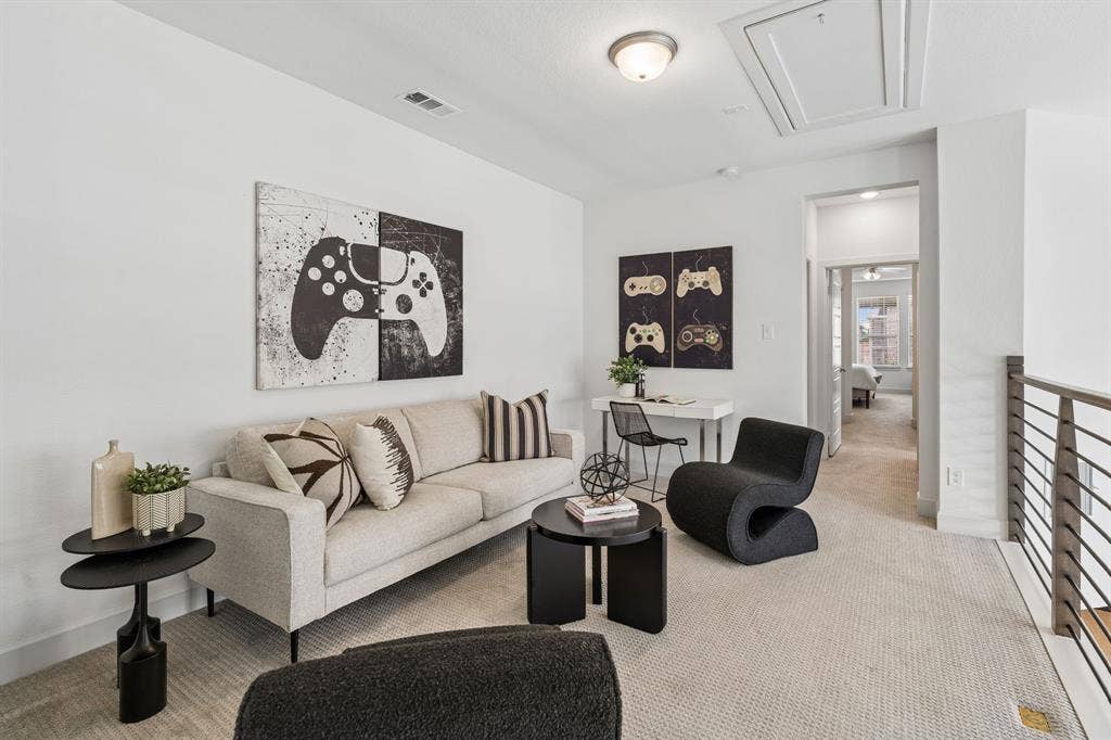 648 Courtyard Lane, Irving, TX 75039 2nd floor multipurpose area, living, gaming or study/office