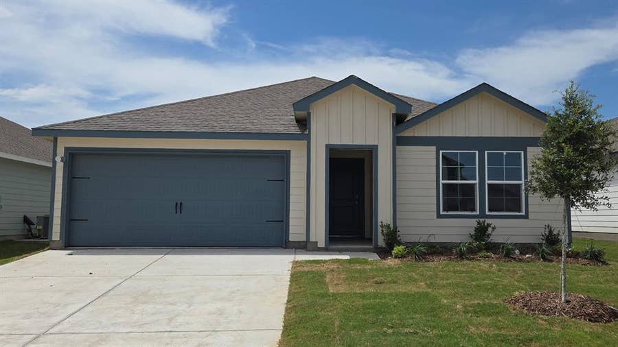 Property photo for 328 Whispering Pine Drive, Royse City, TX