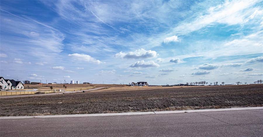 Property photo for TBD Queens Court, Lorena, TX