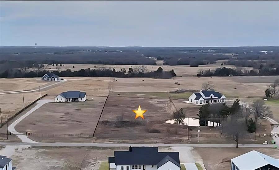 Property photo for TBD County Road 1076, Celeste, TX