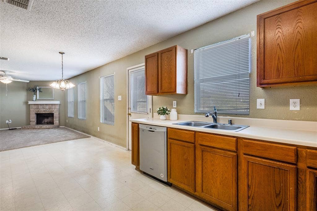 2532 Timberbrook Trail, McKinney, TX 75071 2532 Timberbrook Trail, McKinney, TX 75071