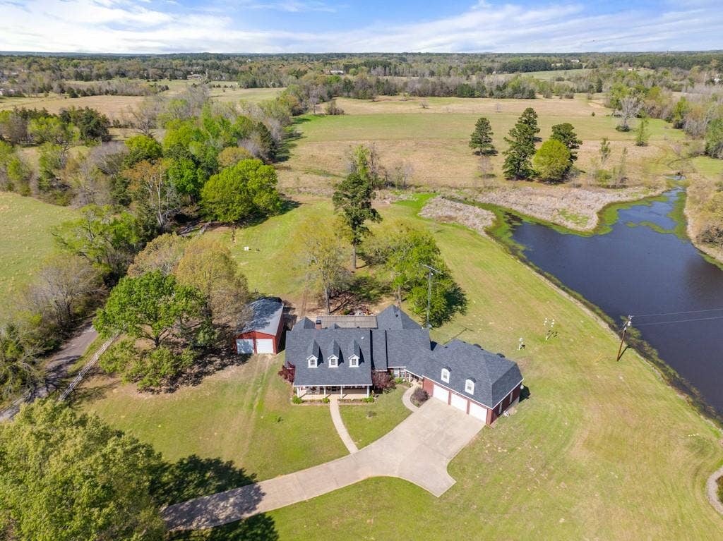 15080 County Road 1104, Flint, TX 75762 15080 County Road 1104, Flint, TX 75762