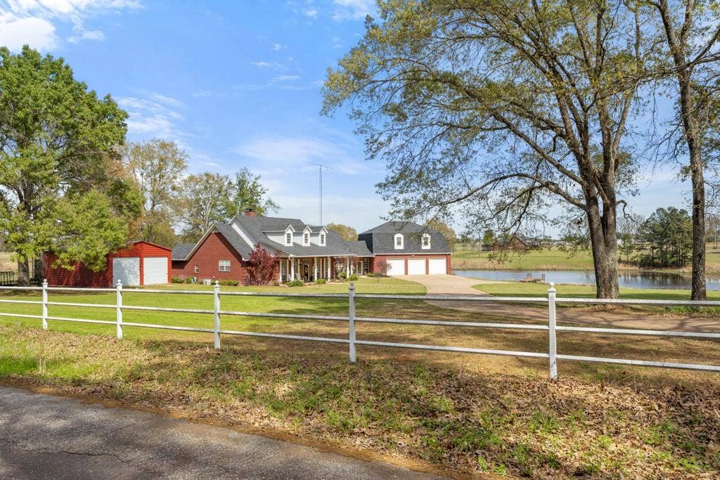 15080 County Road 1104, Flint, TX 75762 15080 County Road 1104, Flint, TX 75762