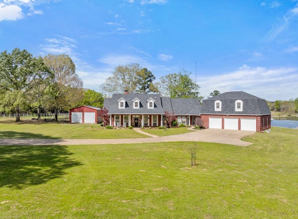 15080 County Road 1104, Flint, TX 75762 15080 County Road 1104, Flint, TX 75762