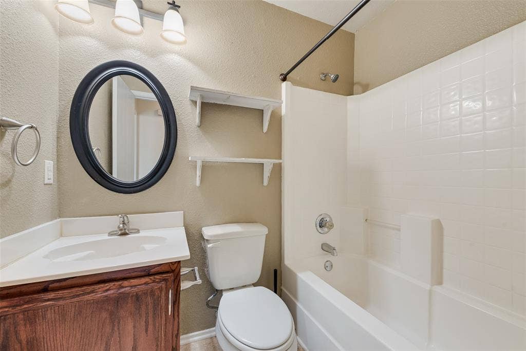1214 Misty Meadow Drive, Midlothian, TX 76065