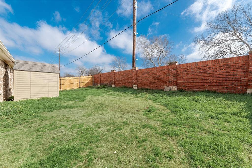 1214 Misty Meadow Drive, Midlothian, TX 76065