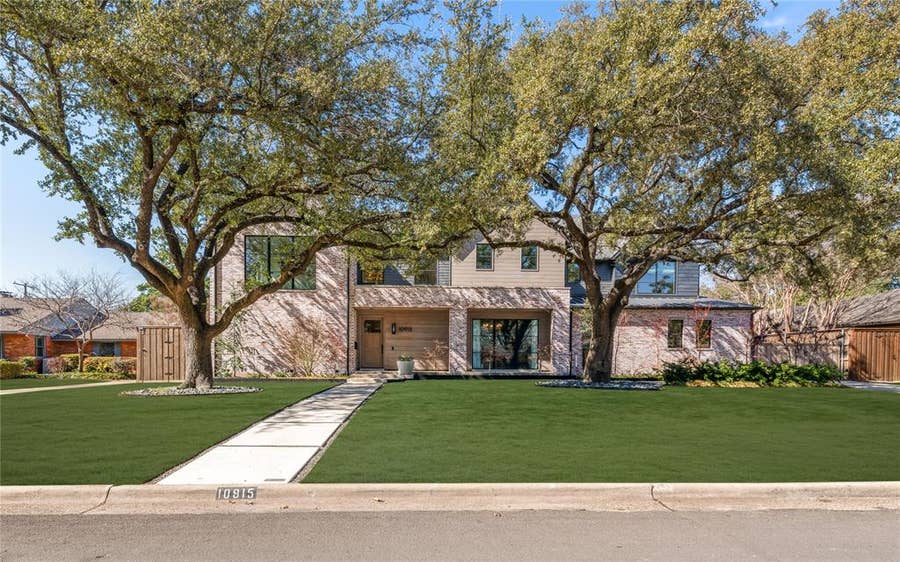Property photo for 10915 Snow White Drive, Dallas, TX