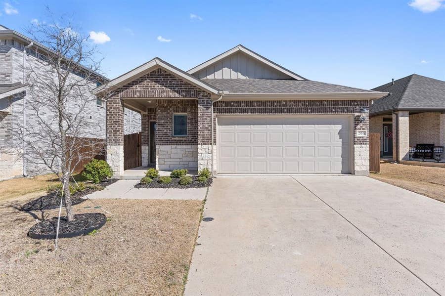Property photo for 206 Mountain Meadow Lane, Princeton, TX
