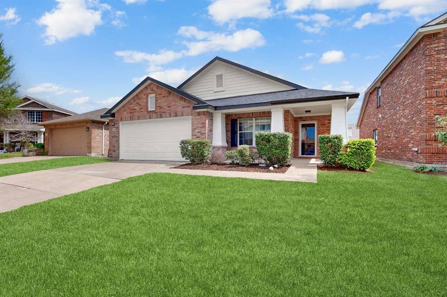 Property photo for 1008 Talpa Lane, Forney, TX