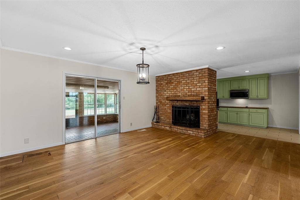 7483 Gholson Road, Waco, TX 76705