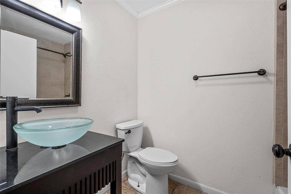 7483 Gholson Road, Waco, TX 76705