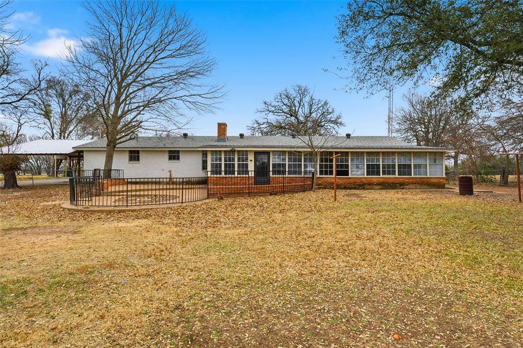 7483 Gholson Road, Waco, TX 76705