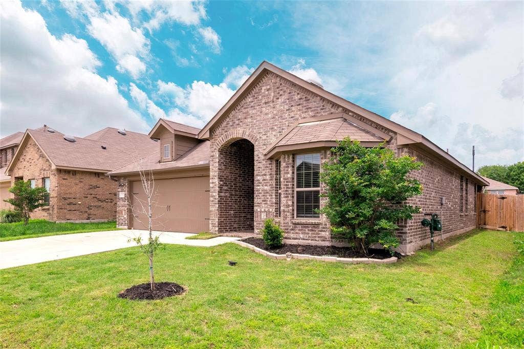 4142 Perch Drive, Forney, TX 75126