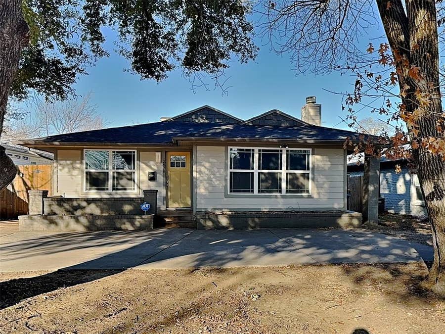 Property photo for 2828 Livingston Avenue, Fort Worth, TX