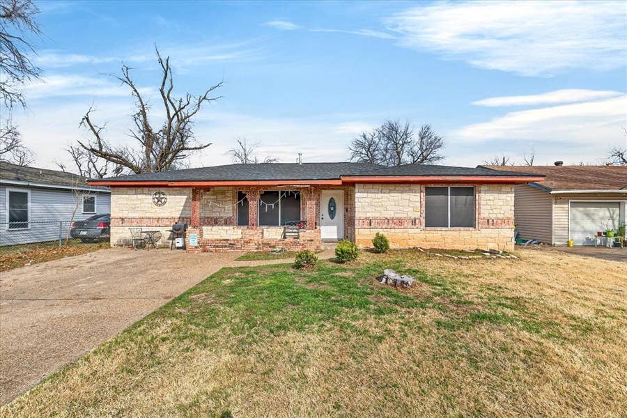 Property photo for 1115 Fisher Street, Bellmead, TX