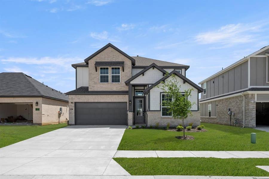 Property photo for 1724 Nesting Robin Lane, Denton, TX