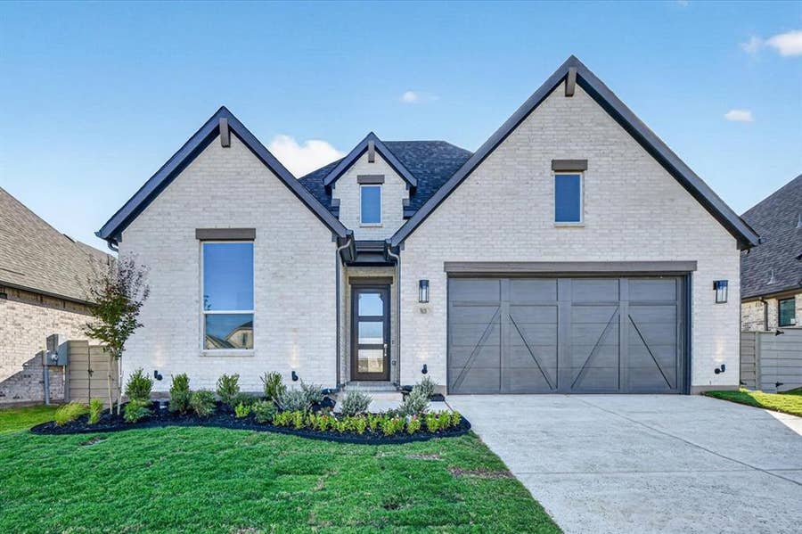 Property photo for 9820 Oak Glade Drive, Denton, TX