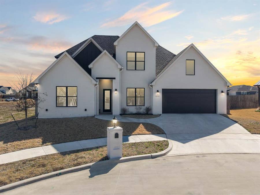 Property photo for 12010 Kenai Circle, Woodway, TX
