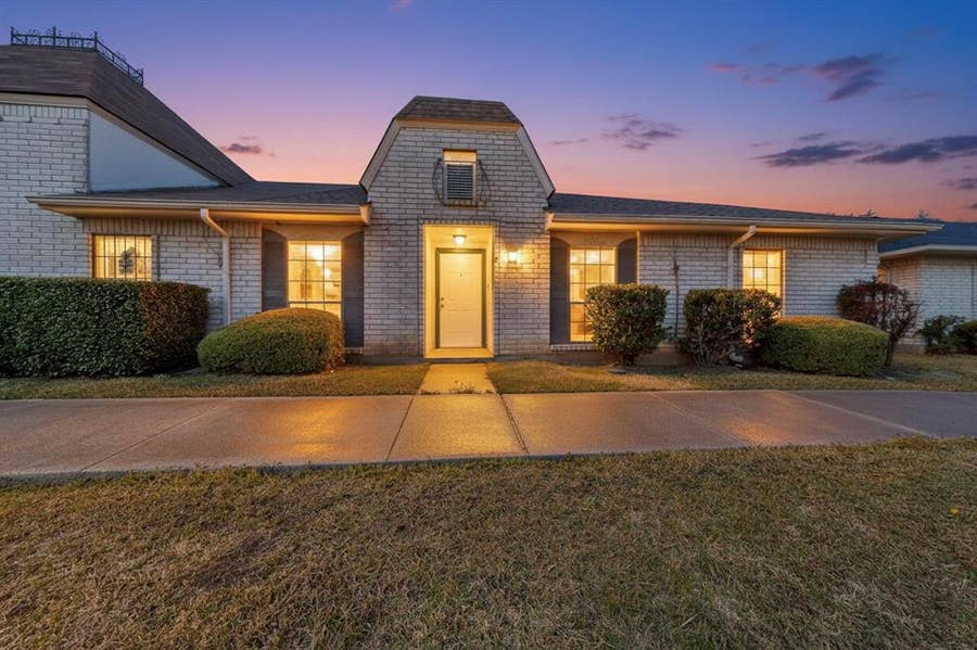 Property photo for 8 W Townhouse Lane, #32, Grand Prairie, TX