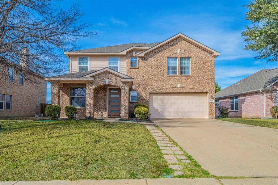 Property photo for 2216 La Salle Trail, Grand Prairie, TX