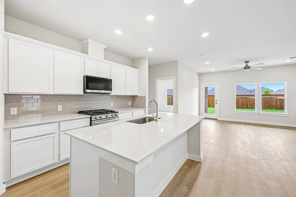 720 Ashley Gardens Drive, Forney, TX 75126 720 Ashley Gardens Drive, Forney, TX 75126