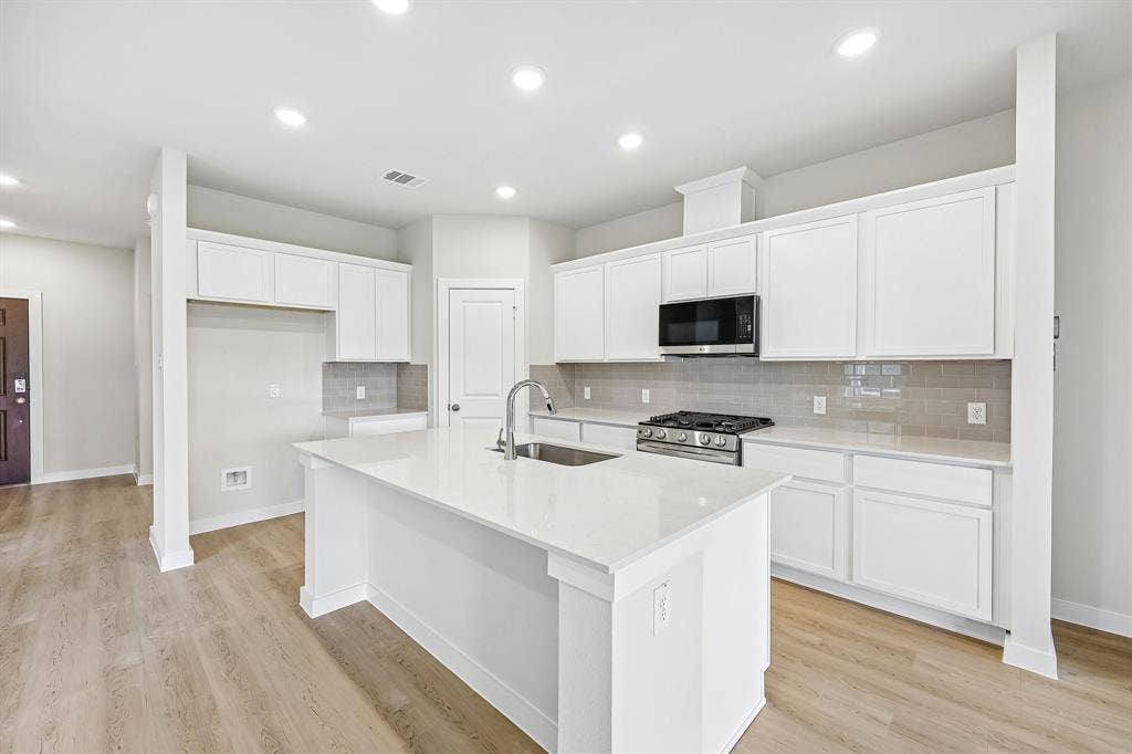 720 Ashley Gardens Drive, Forney, TX 75126 720 Ashley Gardens Drive, Forney, TX 75126