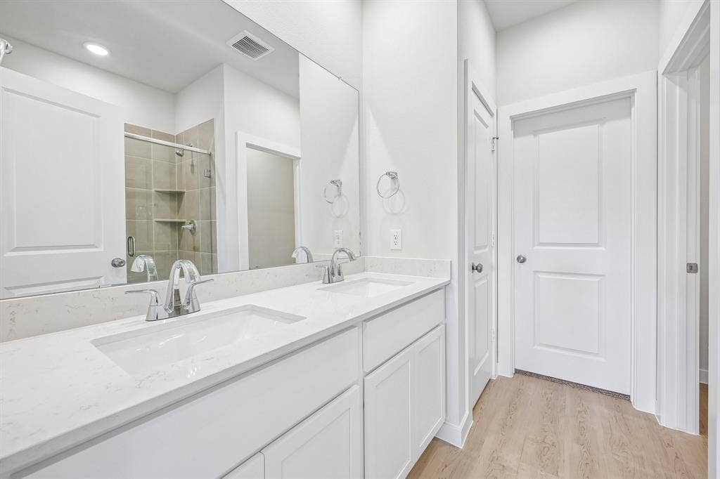 720 Ashley Gardens Drive, Forney, TX 75126 720 Ashley Gardens Drive, Forney, TX 75126