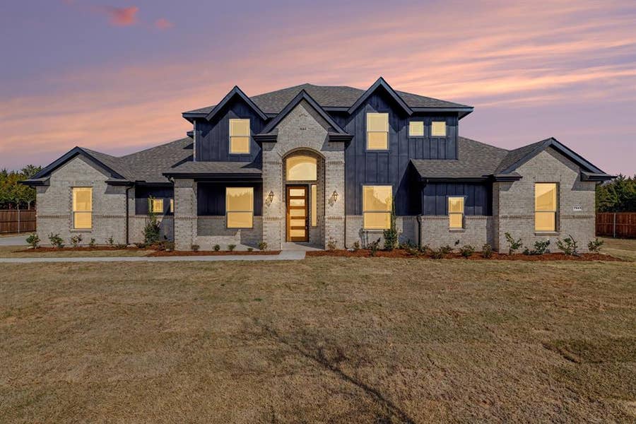Property photo for 7041 Champion Road, Midlothian, TX
