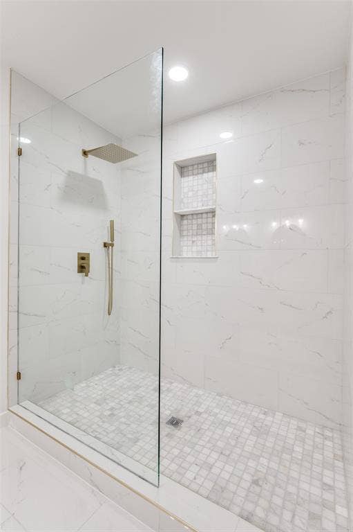 2601 Red Oak Lane, Plano, TX 75075 The 6' shower provides a dreamy shower space.