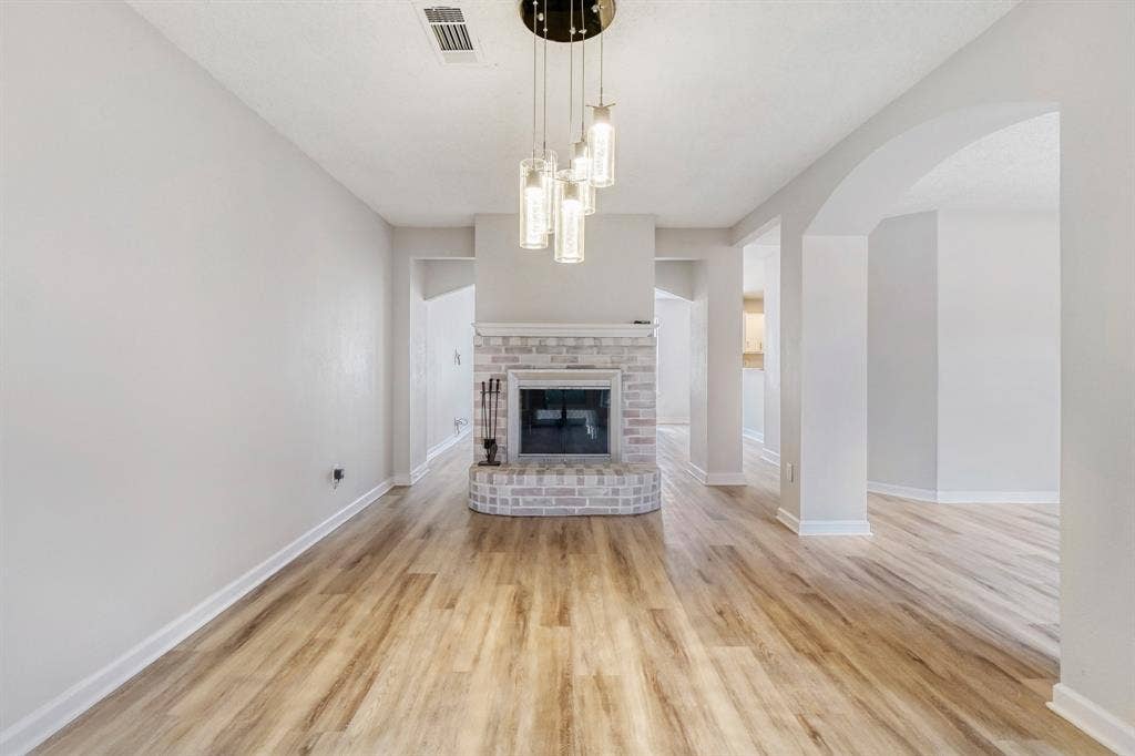 2112 Meadowview Drive, Corinth, TX 76210