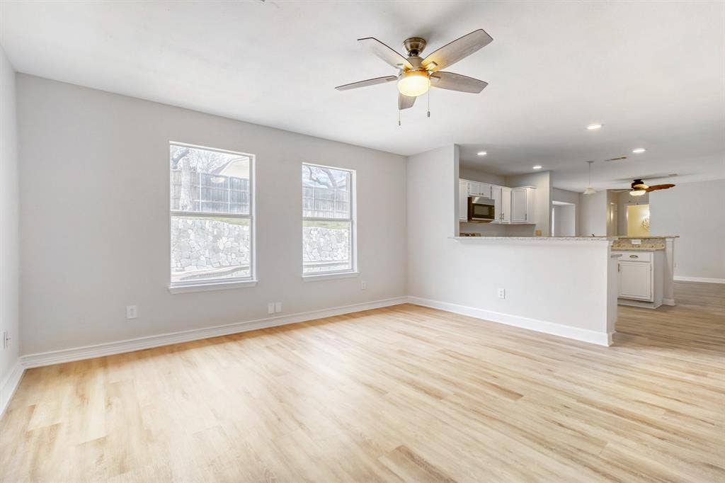 2112 Meadowview Drive, Corinth, TX 76210