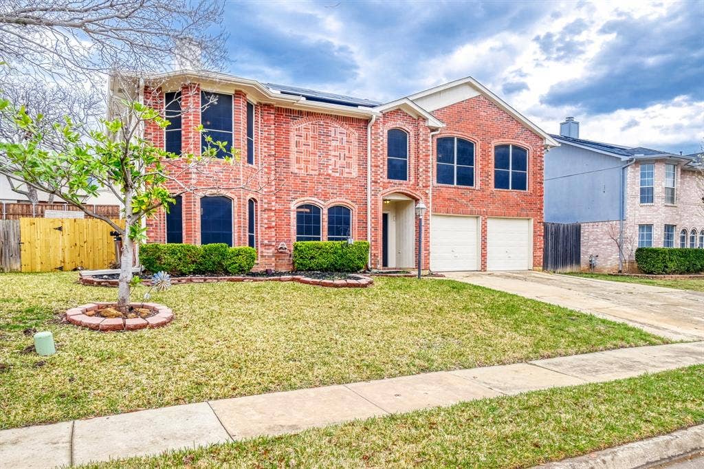 2112 Meadowview Drive, Corinth, TX 76210