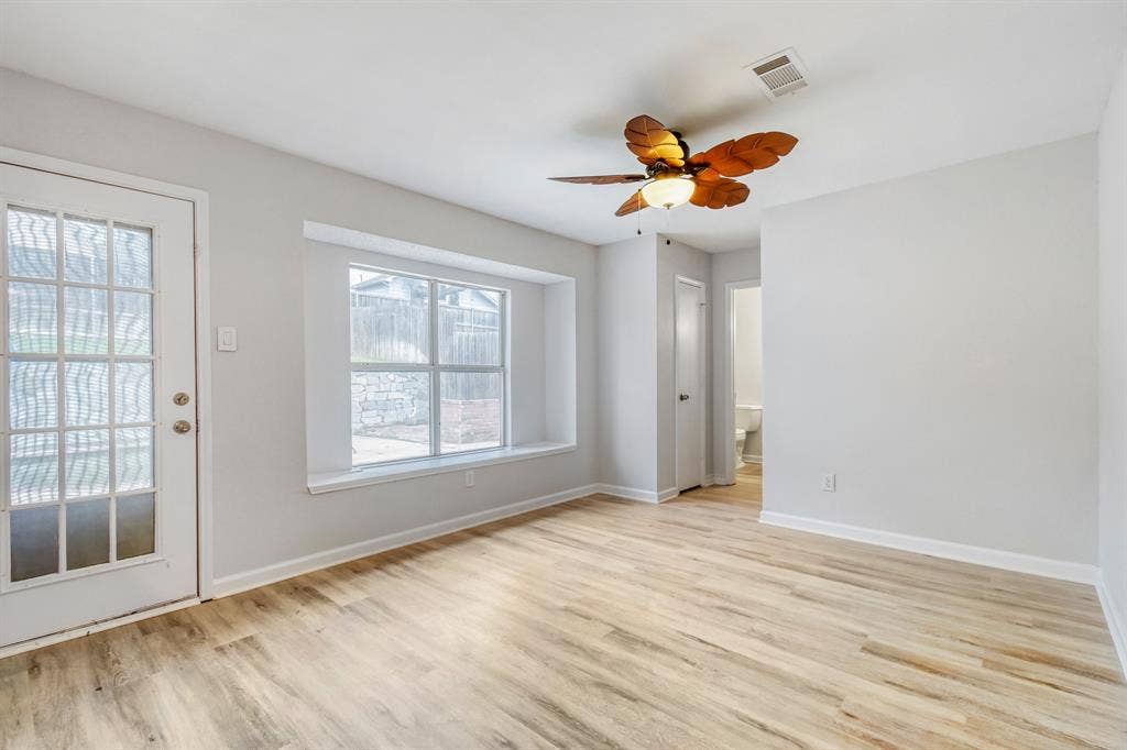 2112 Meadowview Drive, Corinth, TX 76210