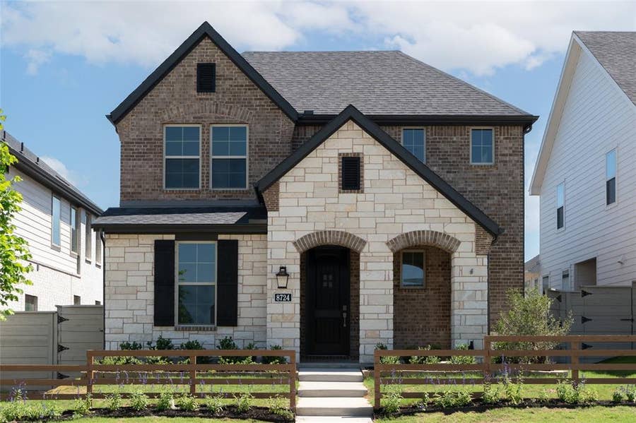 Property photo for 8724 Treeline Parkway, Justin, TX