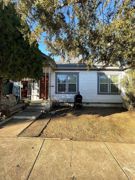 Property photo for 607 Neches Street, Dallas, TX