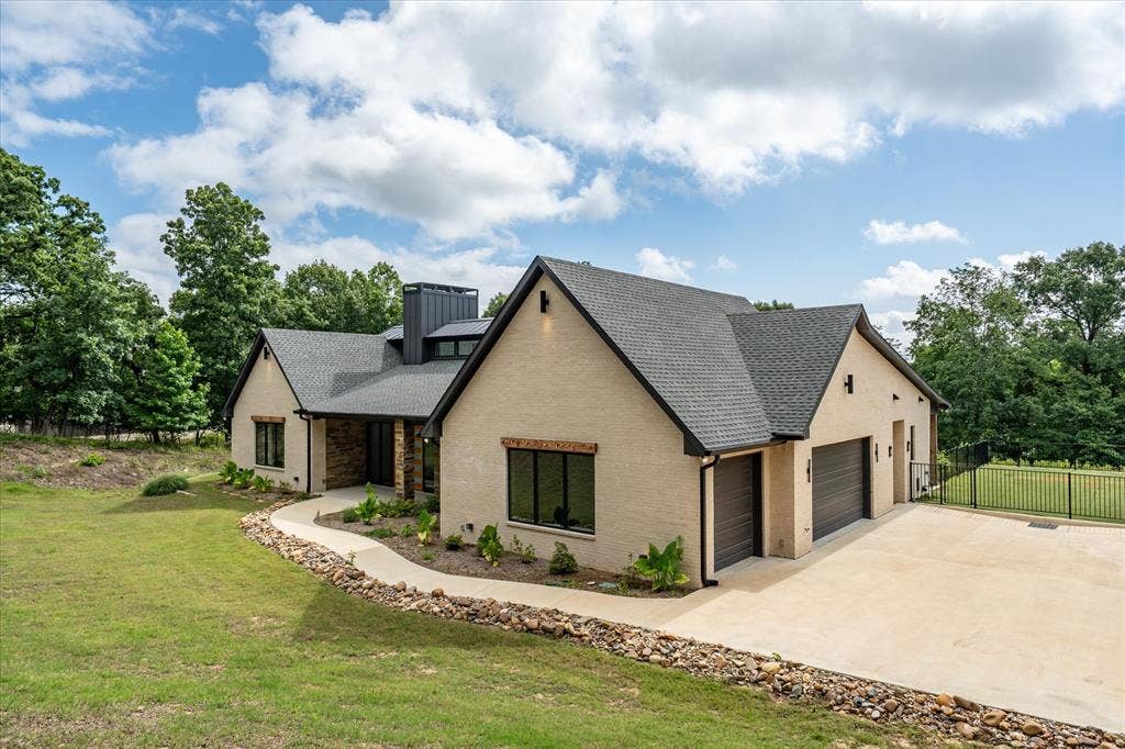 8701 Zebra Crossing, Larue, TX 75770 8701 Zebra Crossing, Larue, TX 75770