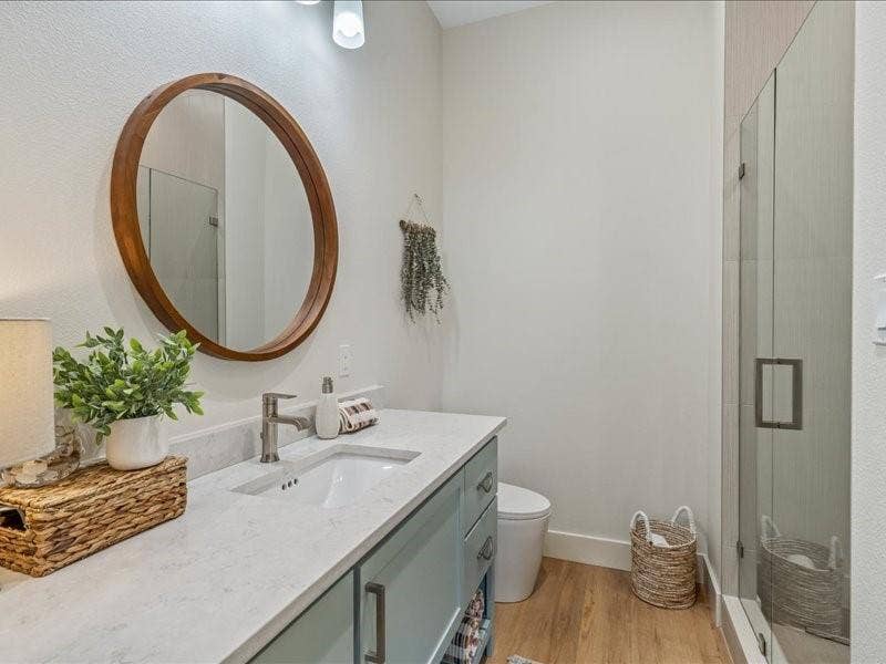 8701 Zebra Crossing, Larue, TX 75770 Adjoining Bathroom to Bedroom #2