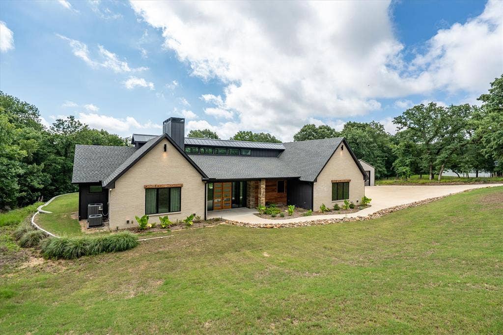 8701 Zebra Crossing, Larue, TX 75770 8701 Zebra Crossing, Larue, TX 75770