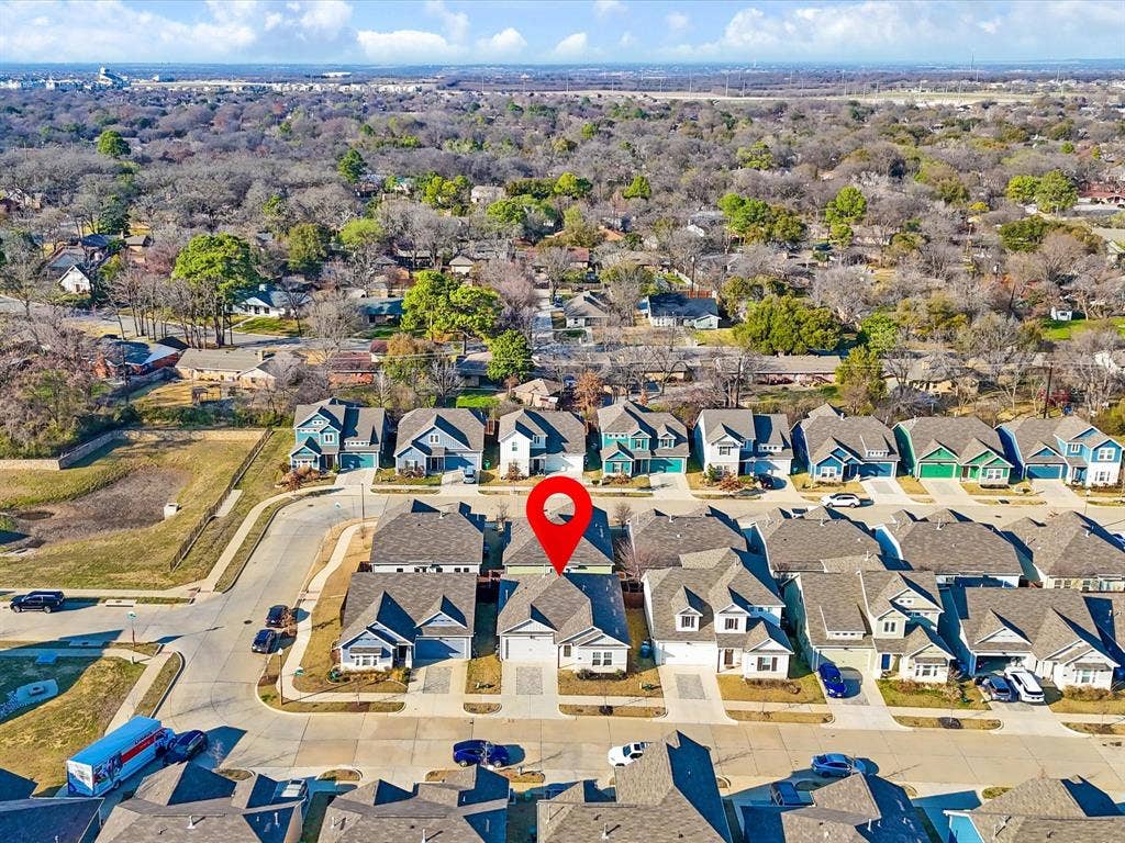 2105 Paxton Way, Denton, TX 76209