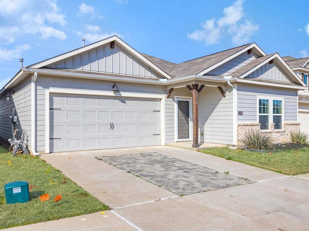 2105 Paxton Way, Denton, TX 76209