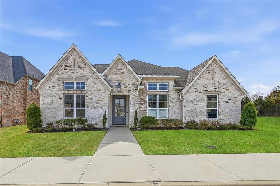 Property photo for 1645 Ethan Circle, Midlothian, TX
