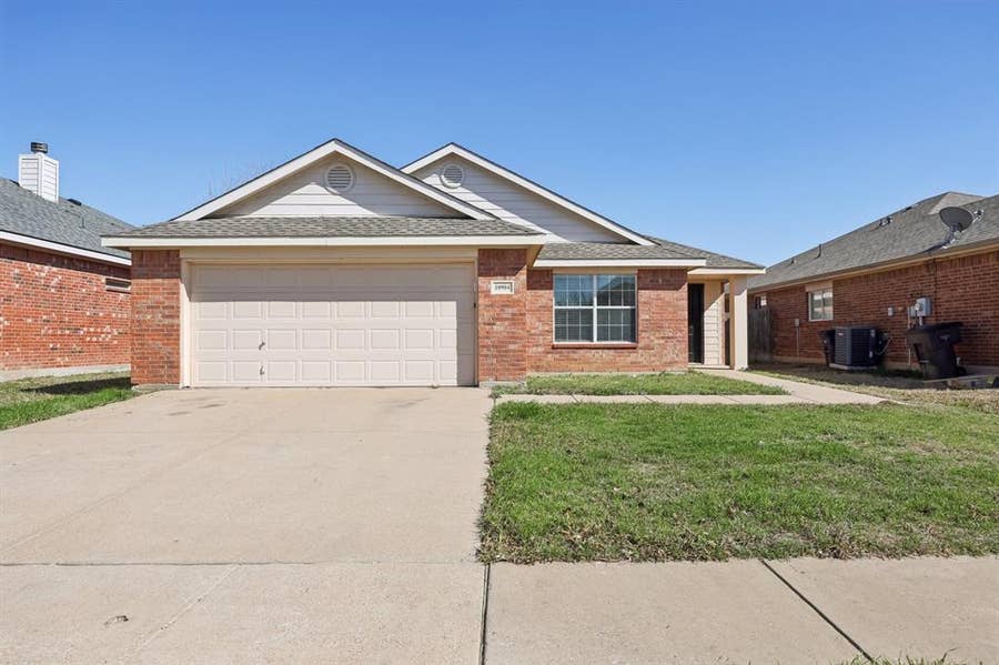 Property photo for 10904 Braemoor Drive, Fort Worth, TX