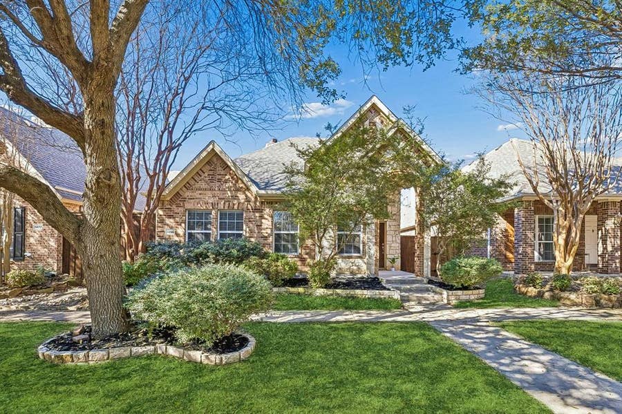 Property photo for 7495 Saint Stephens Square, Frisco, TX