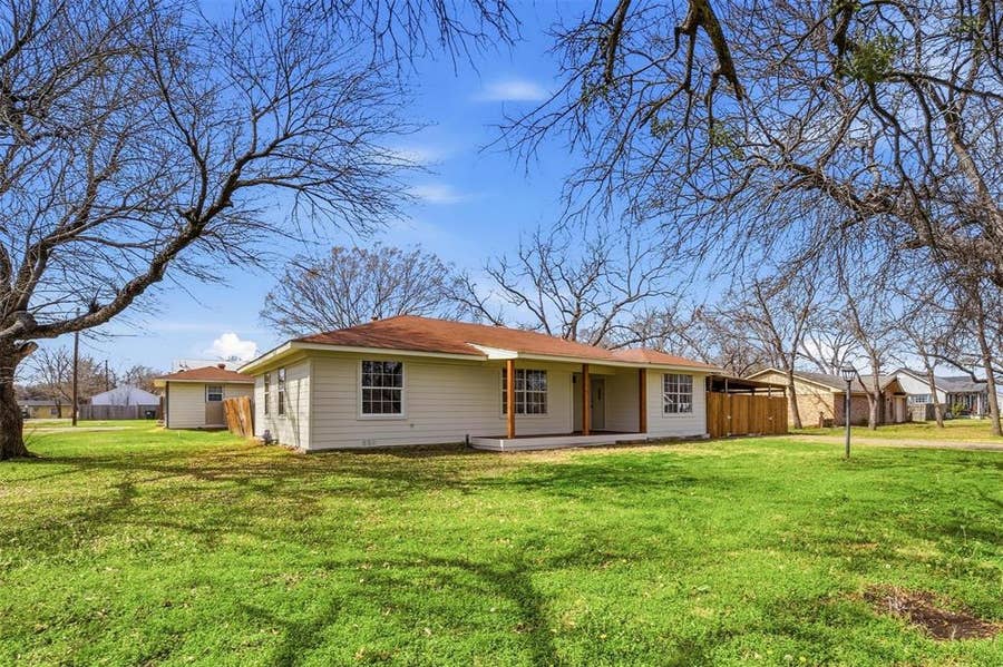 Property photo for 404 S 4th Street, Crandall, TX