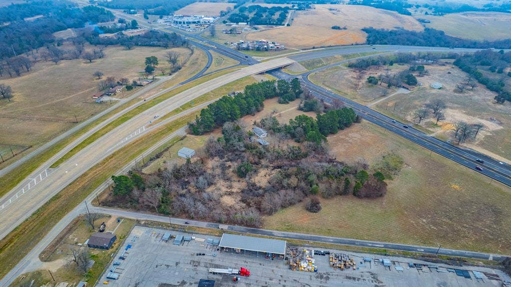 2315 State Hwy 31 E, Athens, TX 75752