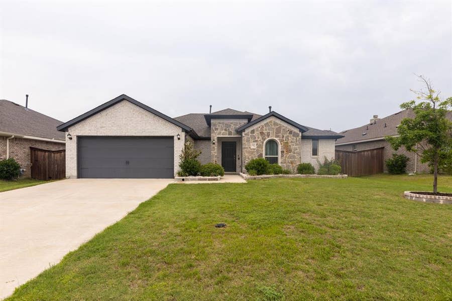 Property photo for 5507 Huffines Boulevard, Royse City, TX