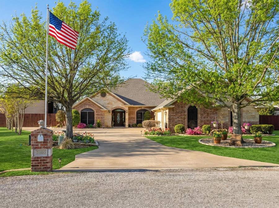 Property photo for 3100 Rim Rock Court, Granbury, TX